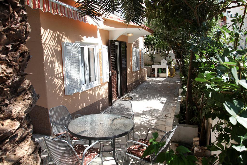 Apartments Jasmin Трогир Екстериор снимка