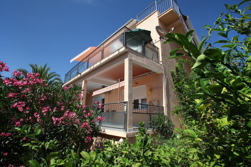Apartments Jasmin Трогир Екстериор снимка