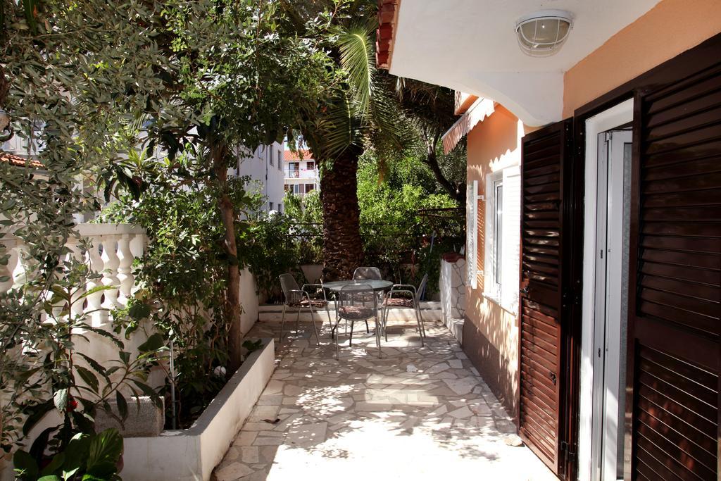 Apartments Jasmin Трогир Екстериор снимка