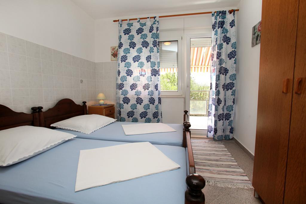 Apartments Jasmin Трогир Екстериор снимка
