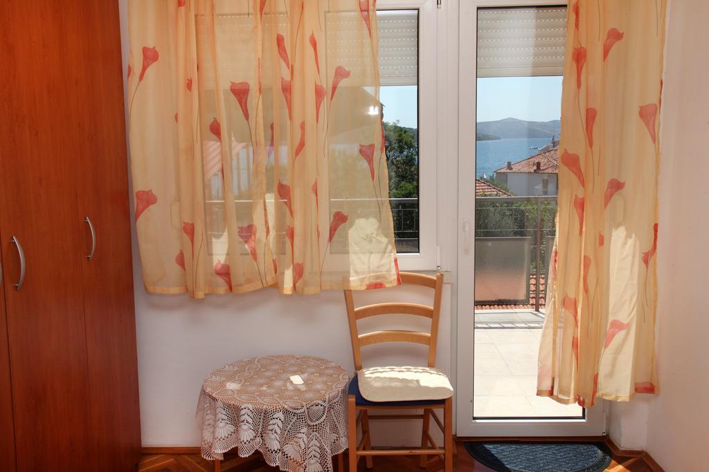 Apartments Jasmin Трогир Екстериор снимка